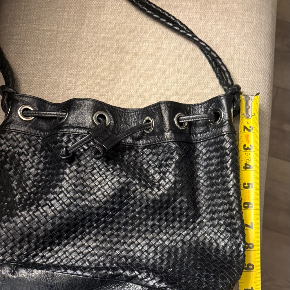 Elliott Lucca Black Woven Leather Shoulder Bag - Picture 7 of 11